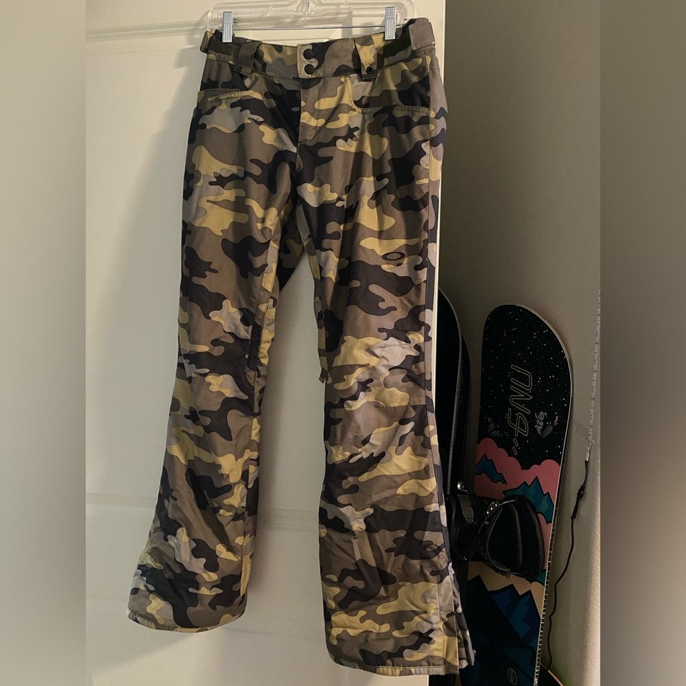 Oakley Size M Women’s Snow Pants